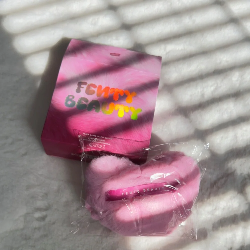 NIB Fenty Beauty WATTACRUSH Shimmer Heart Puff Fairy Bomb